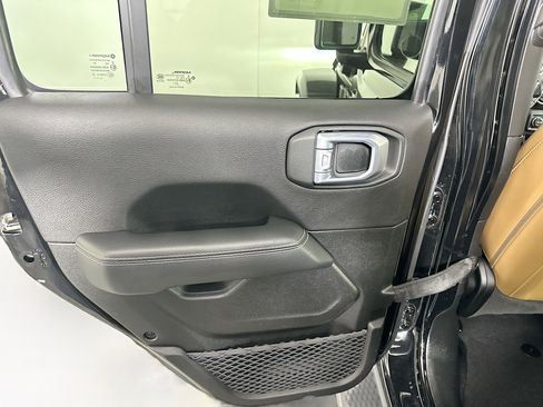 Used 2021 Jeep Wrangler Sahara w/ Cold Weather Group image 26