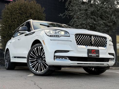 Used 2023 Lincoln Aviator Black Label w/ Class IV Trailer Tow Package image 8