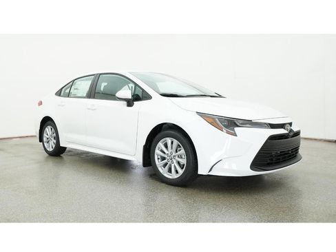 New 2026 Toyota Corolla LE FWD image 29