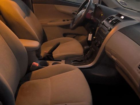 Used 2012 Toyota Corolla L image 11