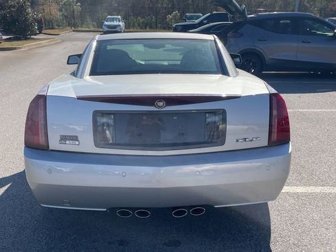 Used 2006 Cadillac XLR image 9