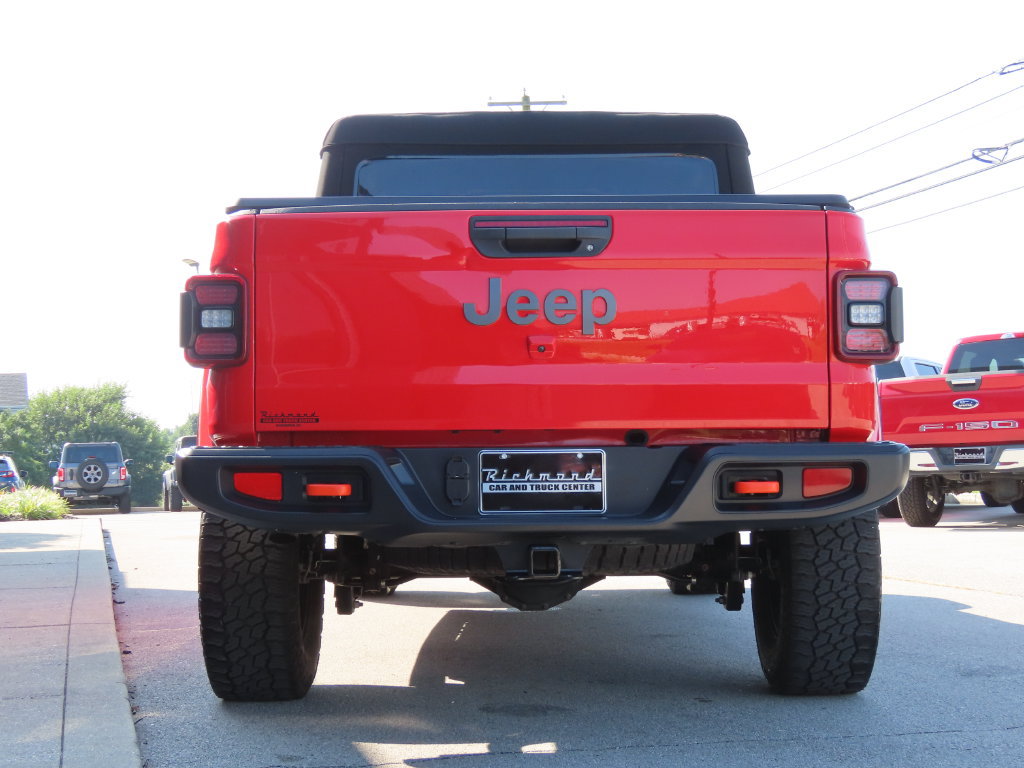 Used 2023 Jeep Gladiator Mojave w/ LED Lighting Group AWD/4WD image 12