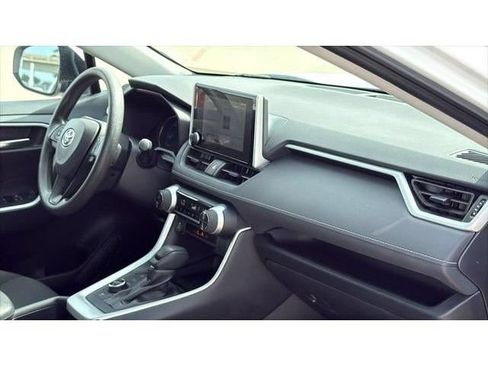 Certified 2025 Toyota RAV4 XLE AWD/4WD image 34
