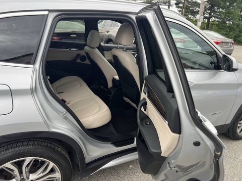 Used 2017 BMW X1 xDrive28i AWD/4WD image 14