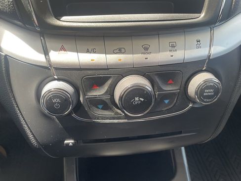 Used 2018 Dodge Journey SXT w/ Blacktop Package image 13