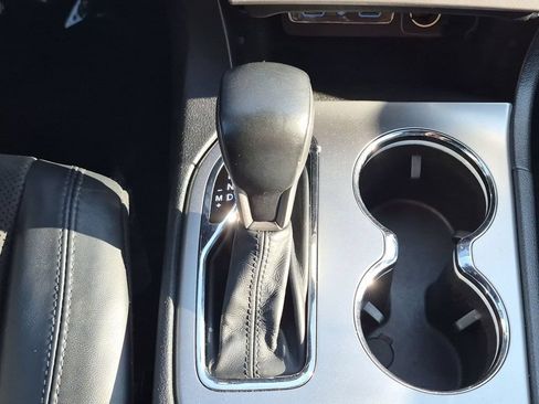 Used 2019 Jeep Grand Cherokee Altitude AWD/4WD image 24