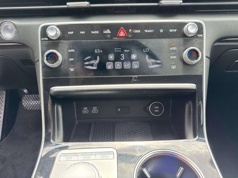 Used 2025 Genesis GV80 2.5T Standard AWD/4WD image 27