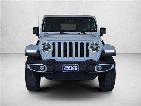 Used 2019 Jeep Wrangler Unlimited Sahara image 2