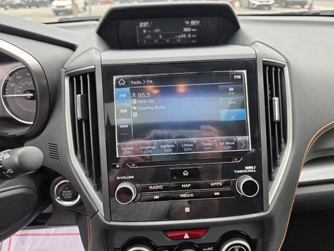 Used 2018 Subaru Crosstrek 2.0i Limited image 16