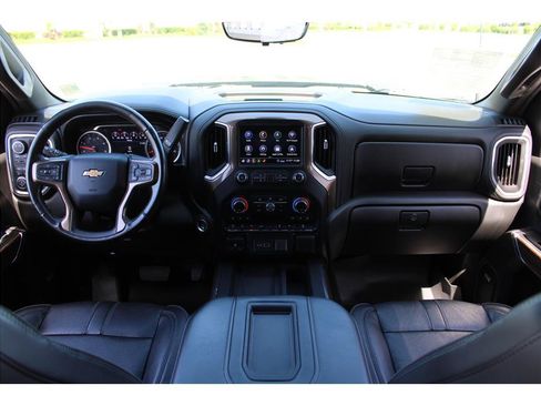 Used 2020 Chevrolet Silverado 2500 High Country w/ Technology Package AWD/4WD image 10
