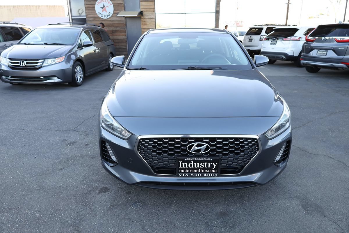 Used 2018 Hyundai Elantra GT FWD image 4