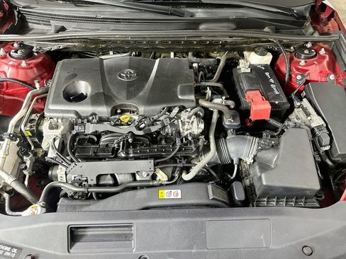 Used 2021 Toyota Camry XLE FWD image 10