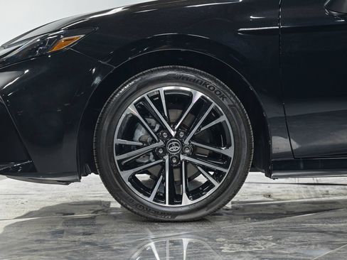 Used 2026 Toyota Camry XLE w/ Premium Plus Package AWD/4WD image 3