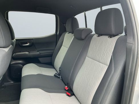 Used 2020 Toyota Tacoma TRD Sport image 14