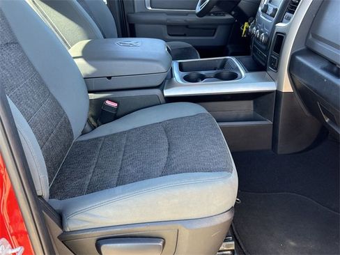 Used 2017 RAM 1500 Classic SLT image 34