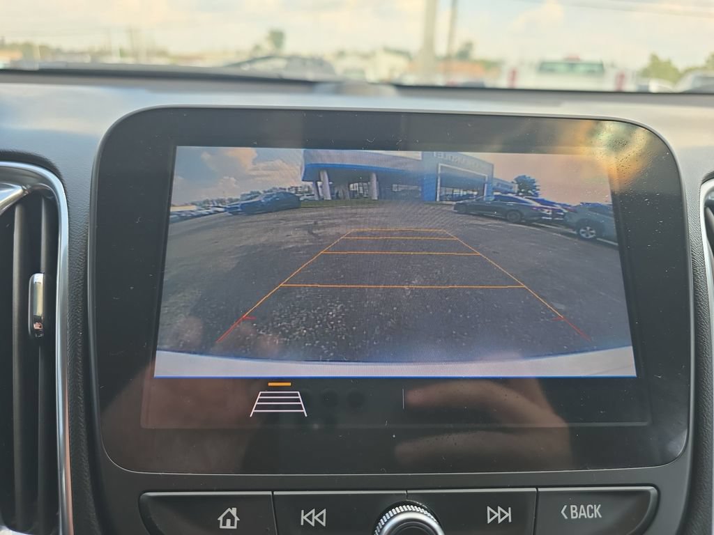 Used 2020 Chevrolet Malibu LT FWD image 25
