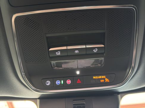 New 2026 Chevrolet Traverse RS w/ LPO, Floor Liner Package image 21