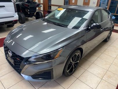 Used 2023 Nissan Altima 2.5 SR