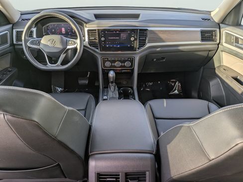 Certified 2023 Volkswagen Atlas SE w/ Panoramic Sunroof Package FWD image 12