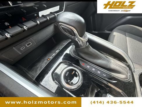 Certified 2023 Chevrolet Colorado LT w/ LT Convenience Package II AWD/4WD image 16