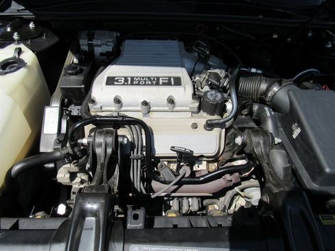 Used 1991 Chevrolet Lumina Euro FWD image 27