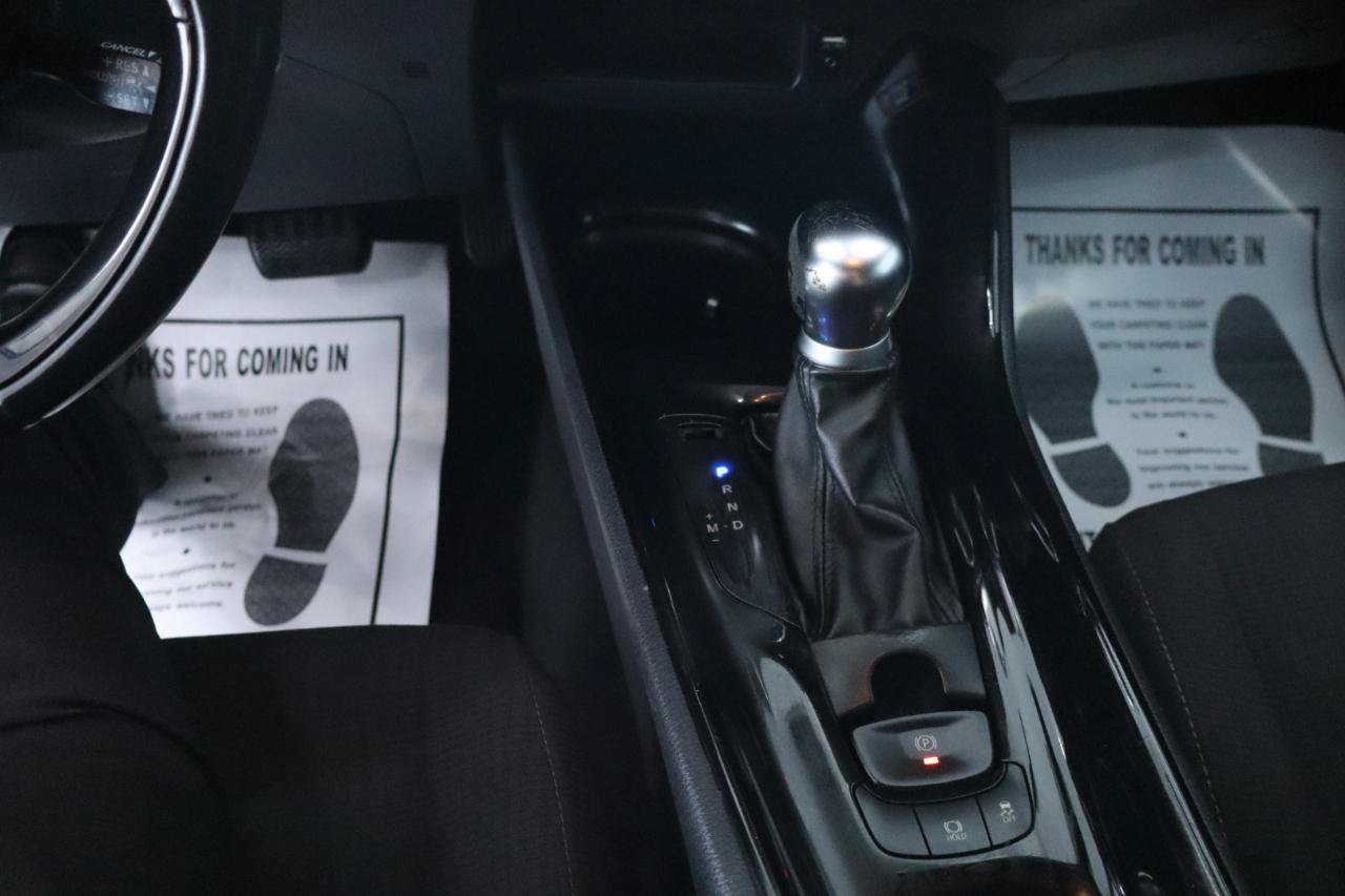 Used 2019 Toyota C-HR XLE FWD image 20