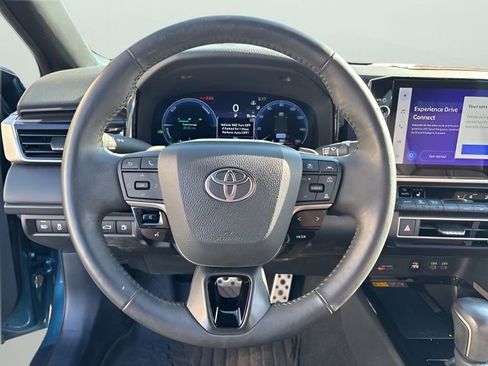 Used 2025 Toyota Camry XSE FWD image 16