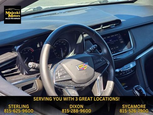 Used 2023 Cadillac XT5 Premium Luxury image 19