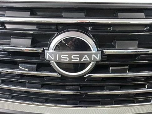 Used 2026 Nissan Rogue SV w/ Cold Weather Package AWD/4WD image 9