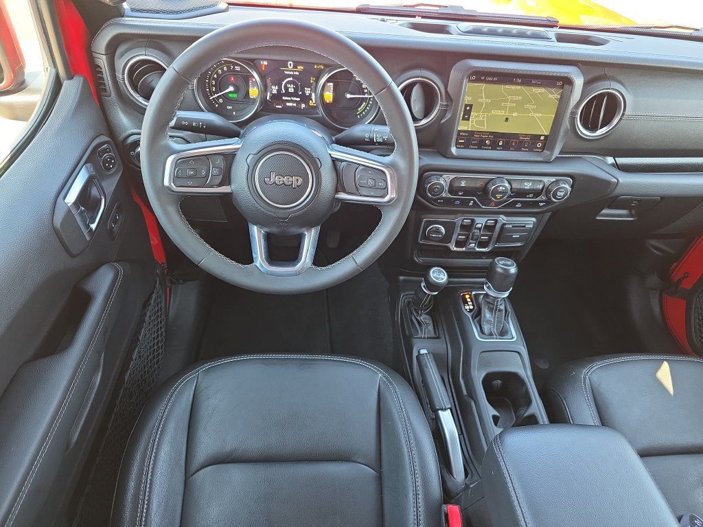 Used 2023 Jeep Wrangler Unlimited Sahara AWD/4WD image 12