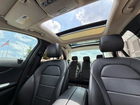 Used 2018 Mercedes-Benz C 300 4MATIC Sedan image 16