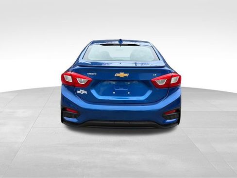 Used 2016 Chevrolet Cruze LT w/ Convenience Package FWD image 4