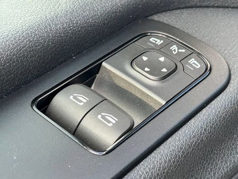 Used 2025 Mercedes-Benz Sprinter 2500 image 29