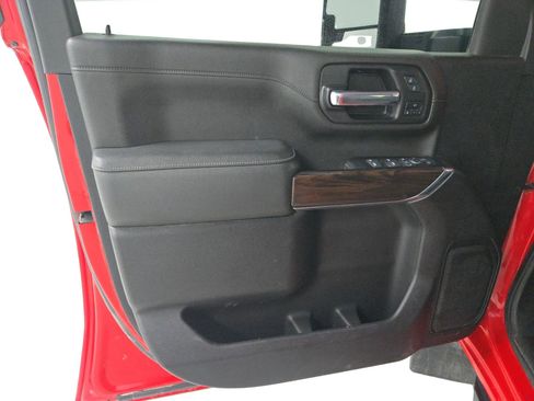 Used 2022 GMC Sierra 3500 SLT w/ SLT Convenience Package image 16