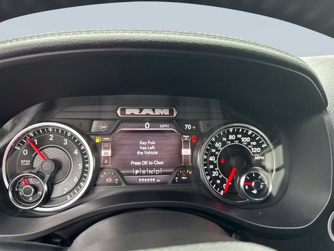 Used 2023 RAM 1500 Laramie AWD/4WD image 23
