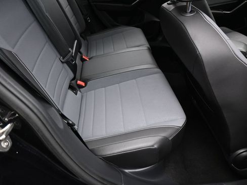 Used 2025 Volkswagen Jetta SE FWD image 37