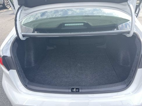 Used 2026 Toyota Corolla LE FWD image 33
