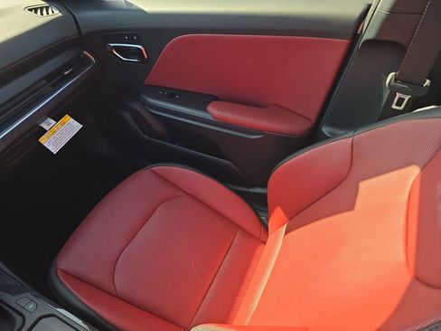 New 2025 Kia K4 GT-Line w/ GT-Line Premium Package FWD image 17