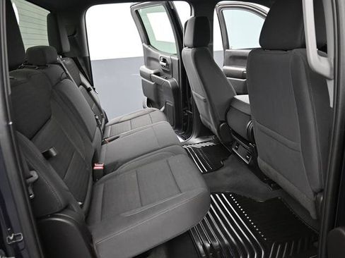 Used 2023 Chevrolet Silverado 1500 Custom image 18