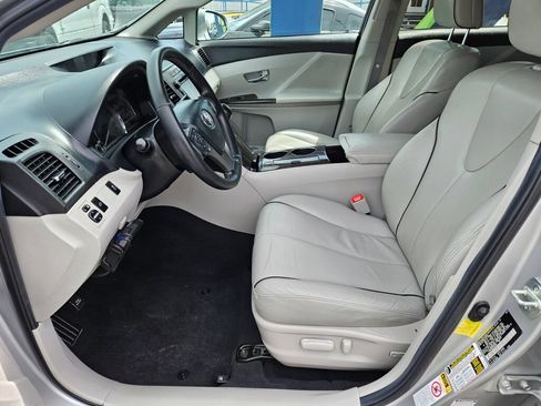 Used 2013 Toyota Venza XLE w/ Tow Prep Pkg AWD/4WD image 14