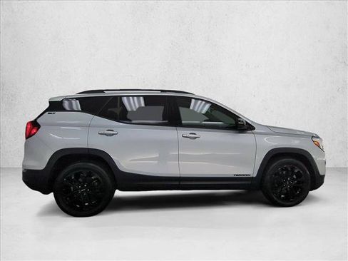Used 2020 GMC Terrain SLT w/ Preferred Package FWD image 4