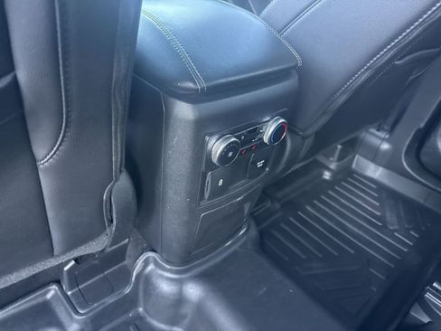 Used 2022 Ford Explorer Limited w/ Equipment Group 301A RWD image 29