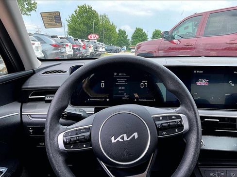 Used 2025 Kia K5 LXS FWD image 13