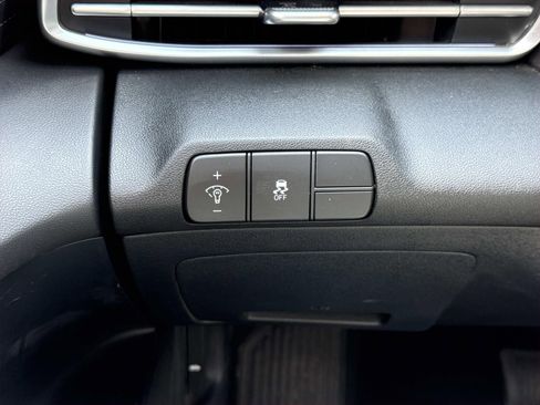 Used 2024 Hyundai Elantra SEL FWD image 19