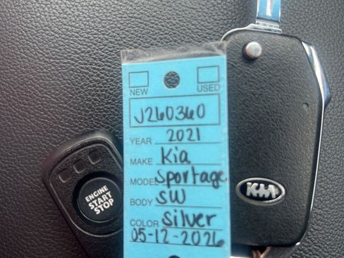 Used 2021 Kia Sportage LX AWD/4WD image 25