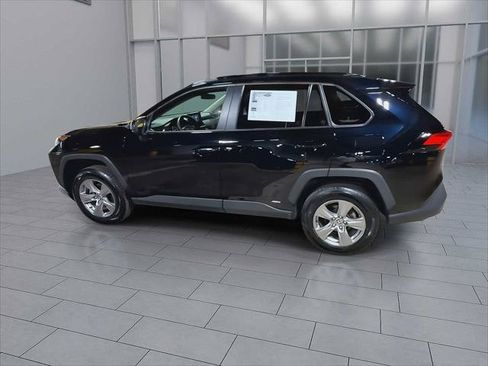 Certified 2022 Toyota RAV4 LE AWD/4WD image 6