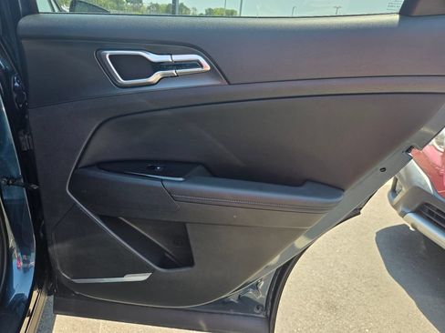 Used 2023 Kia Sportage EX AWD/4WD image 30