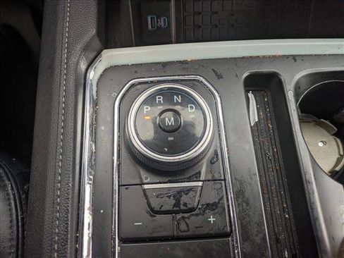 Used 2024 Ford Expedition XLT image 11