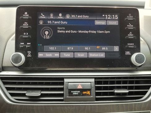 Used 2018 Honda Accord EX image 18