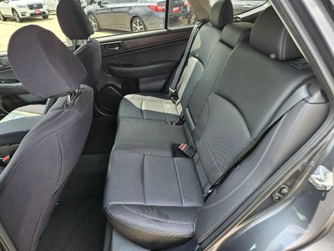 Used 2018 Subaru Outback 3.6R Limited AWD/4WD image 18